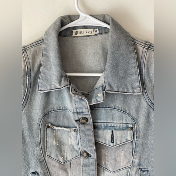 Light Wash Denim Jacket - Picture 5 of 6